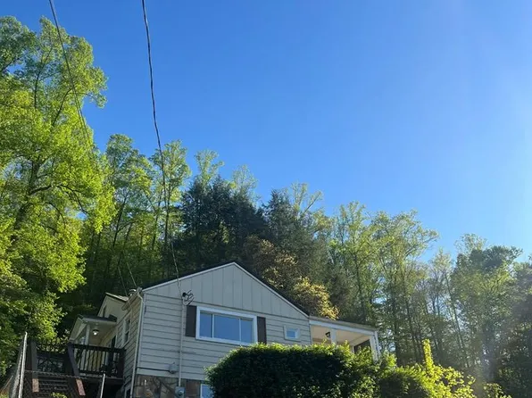 616 Florence St, Mullens, WV 25882