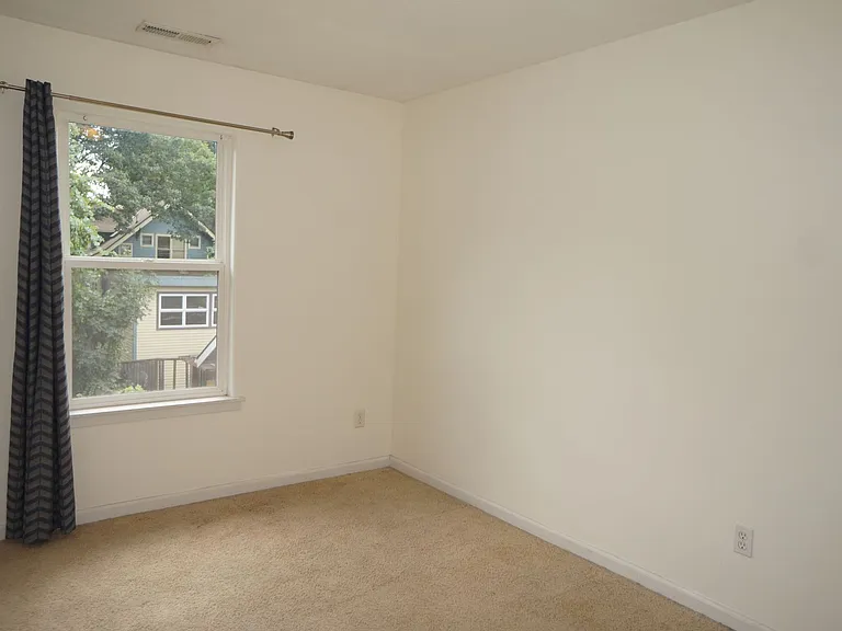 3822 SE Schiller St — Photo 25