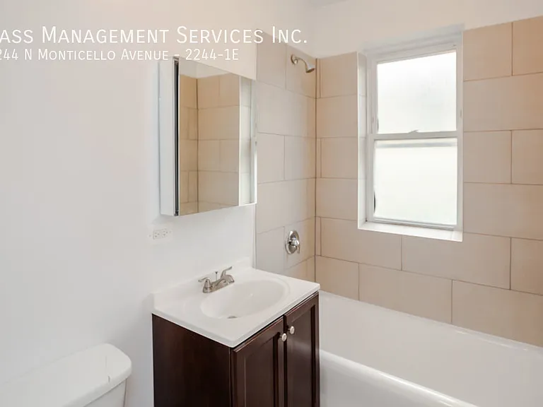 2244 N Monticello Ave #1E — Photo 7