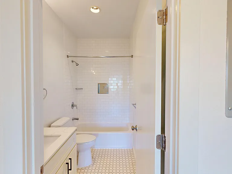 2898 Jackson Street — Photo 5