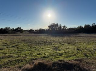 136 Aslan Rd, Poolville, TX 76487