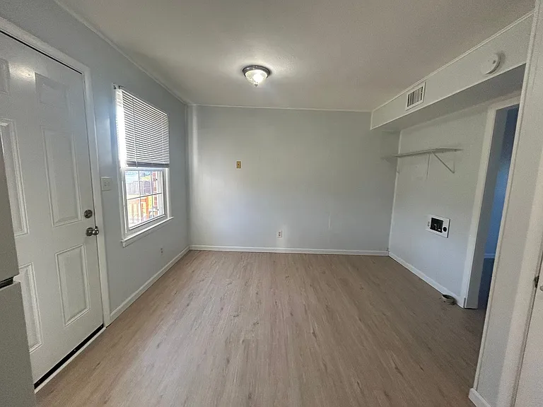 1740 Bonham Rd — Photo 8