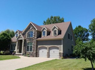 4 Kelvin Ln, Plattsburgh, NY 12901