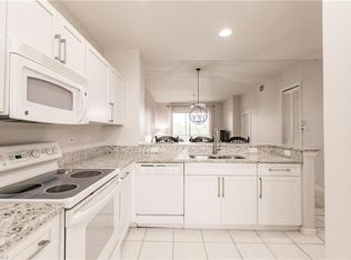 8239 Parkstone Pl APT 303, Naples, FL 34120