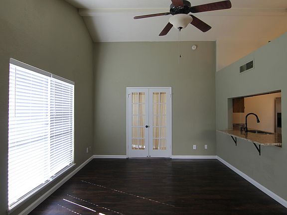 5th image of 6017 Bogard Dr