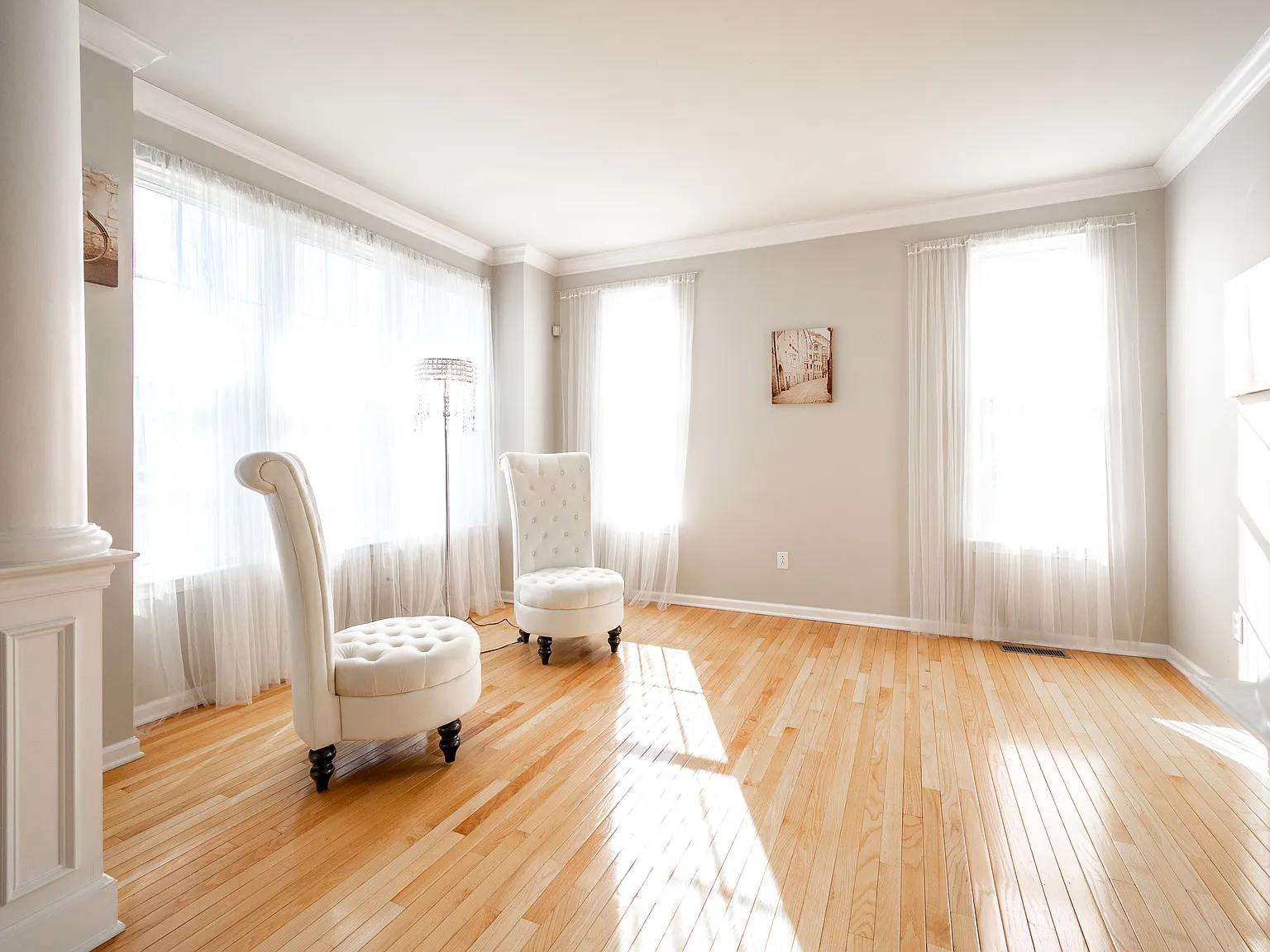 4 bed, 2.5 bath, 2400 sqft, $3,750 — Photo 3