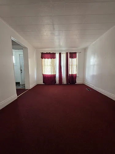 1029 E Ferry St #1 Photo 1