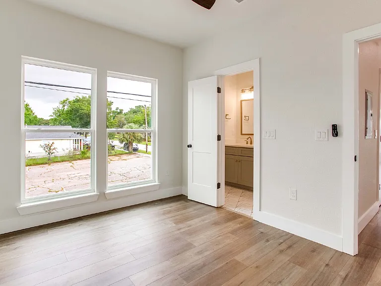 16 S M St — Photo 15