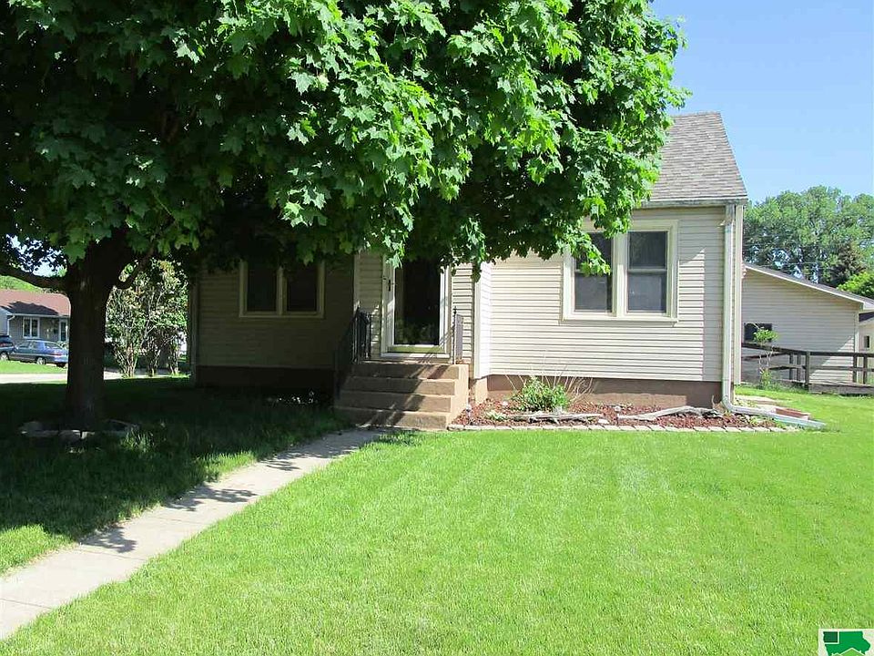 1st image of 1515 W 26th St