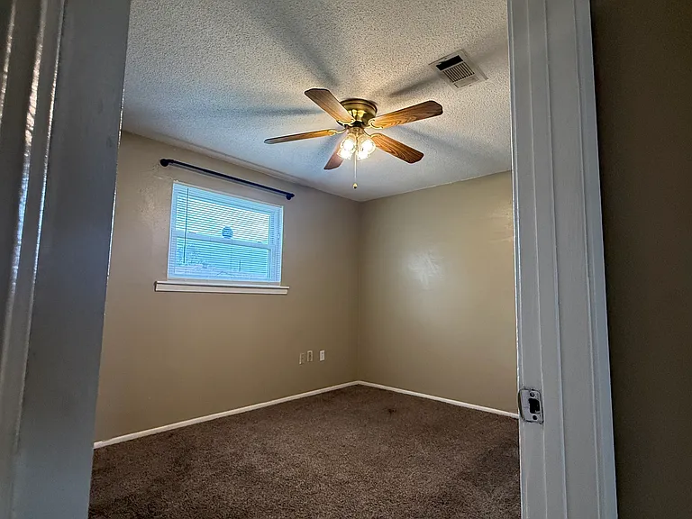 2505 Joy Ann Dr — Photo 7