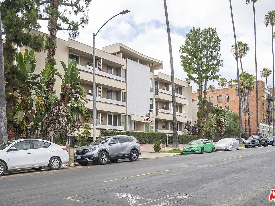 425 S Kenmore Ave #311