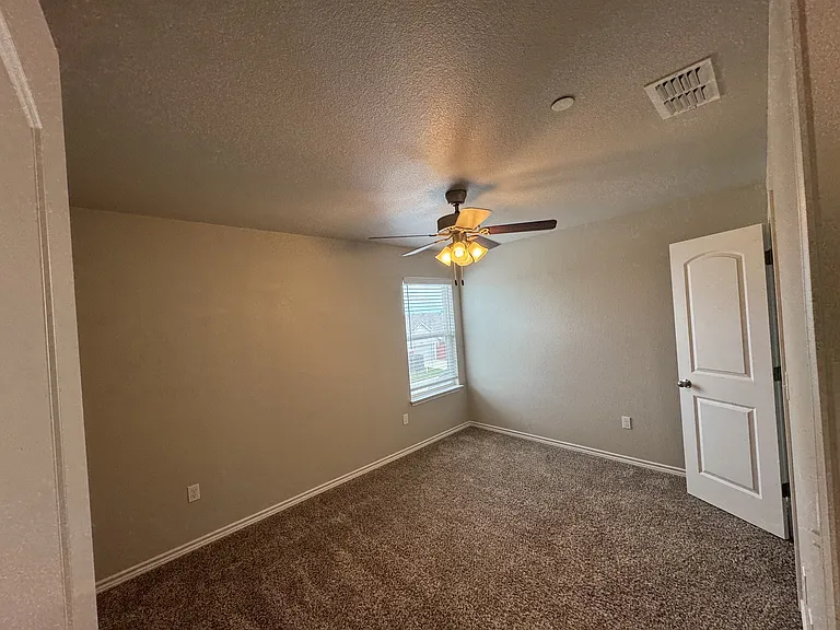 724 Westfield Blvd — Photo 15