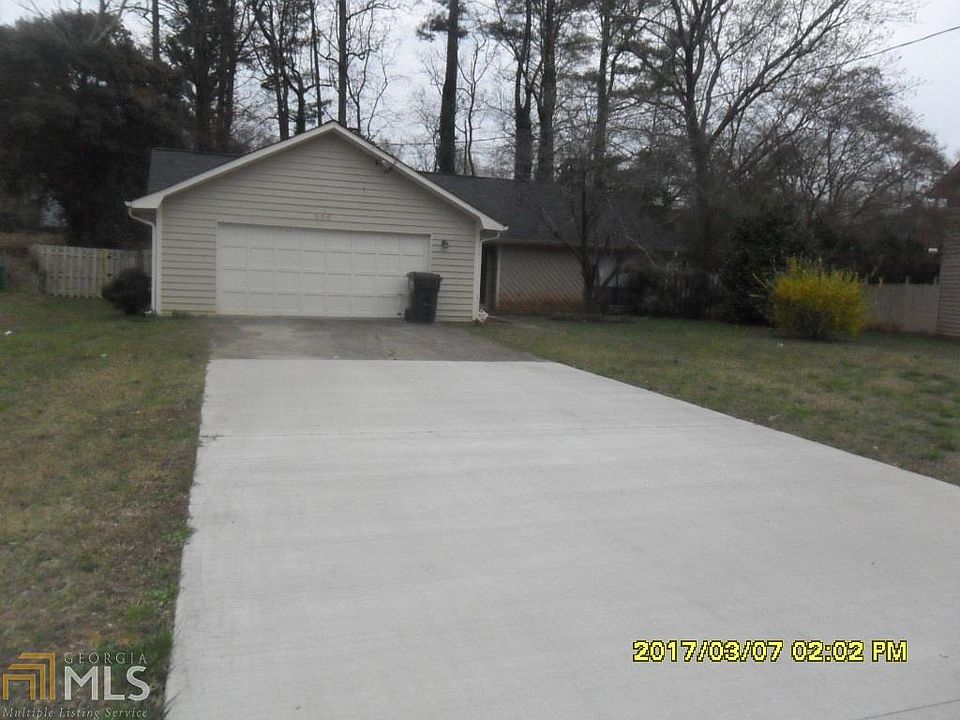 1st image of 666 Deerfield Ln