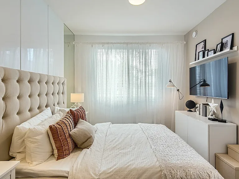 15350 SW 136th St - Web Quality - 016 - 18 Model Primary Bedroom