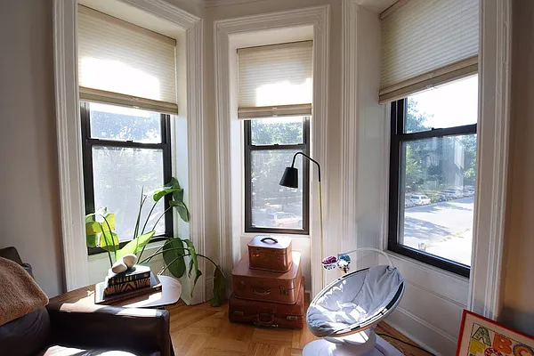 Rented by Rolling Stone Realty LLC | media 21