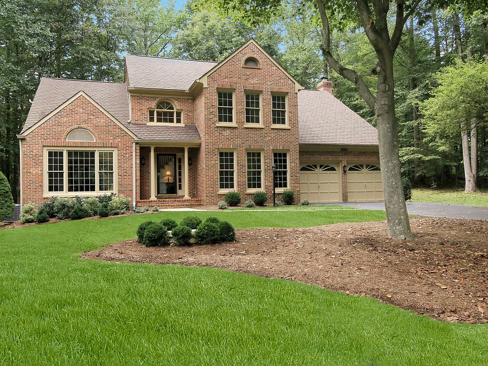 Gorgeous Colonial!