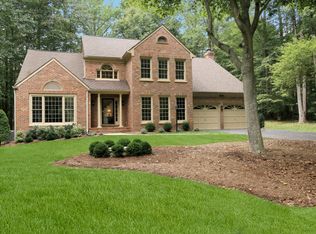 6822 Brimstone Ln, Fairfax Station, VA 22039