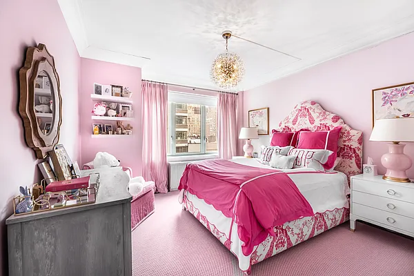 Rented by Sotheby's International Realty | media 21