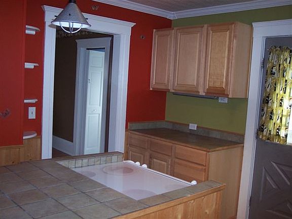 123 PRICE Kitchen View 2