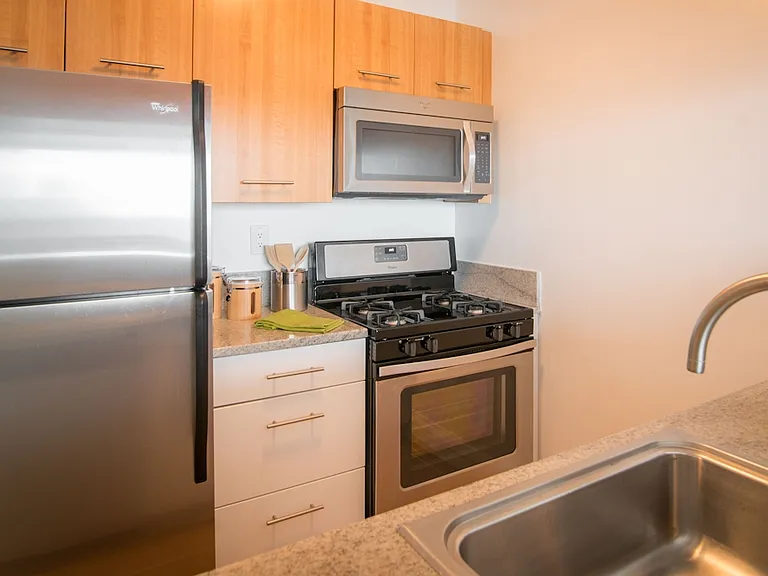 800 6th Ave #19D — Photo 14