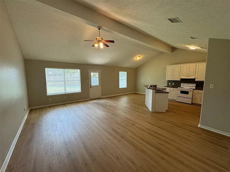 16324 Sun View Ln — Photo 13