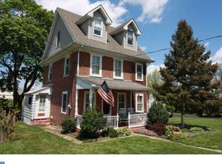 927 Chestnut St, Royersford, PA 19468