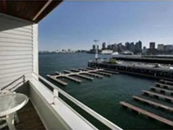 29 9th St, Charlestown, MA 02129