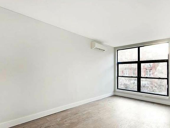 4th image of 471 Washington Ave #2E