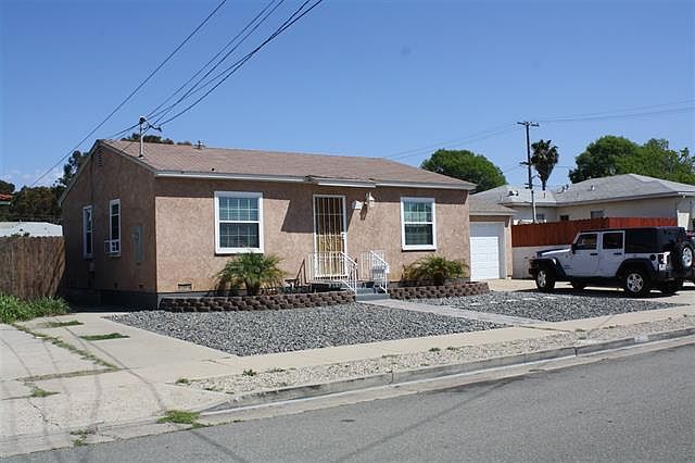 1st image of 693 Ash Ave