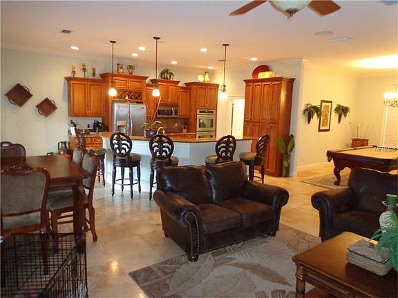 4th image of 3086 Lake Padgett Dr