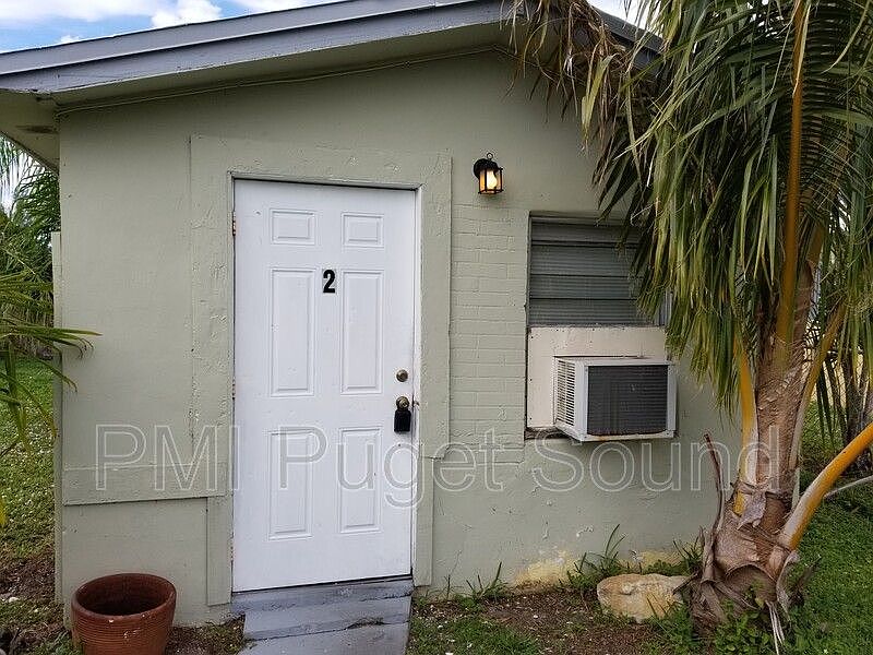 1st image of 117 NW 13th Ave