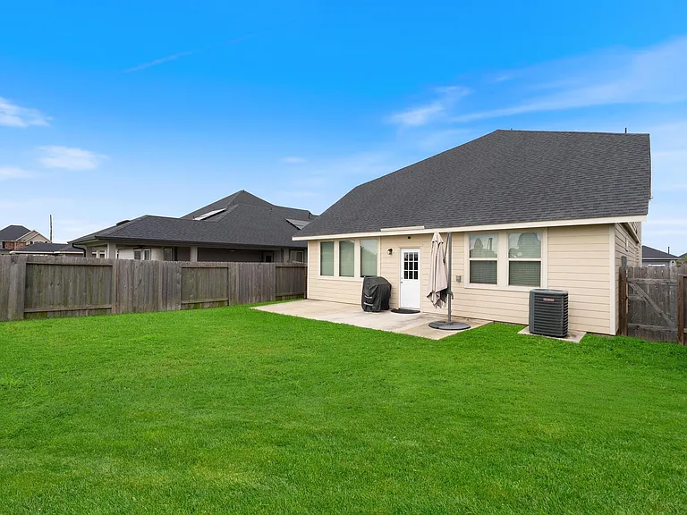5318 Marisol Cove Dr — Photo 3
