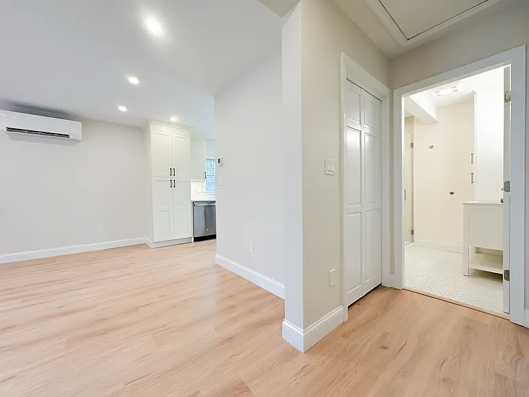 40 Walter St #A — Photo 22