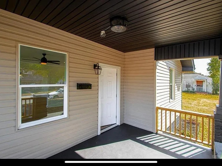 2501 S Maple St — Photo 23