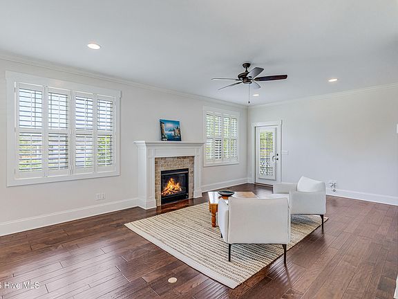 5th image of 1656 Butterfly Knot Drive SW