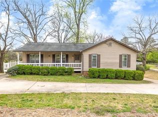 2285 Bascomb Carmel Rd, Woodstock, GA 30189