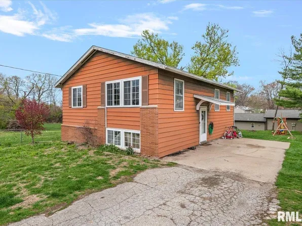 105 E Mill St, Rochester, IL 62563