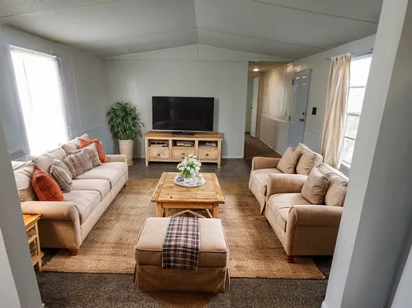 16 Cotton Bayou Cir, Cove, TX 77523