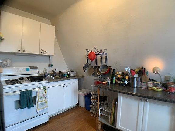 2nd image of 2800 Cedar Ave S APT 2