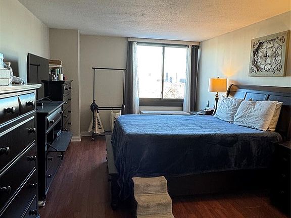 5th image of 770 Anderson Ave APT 9F