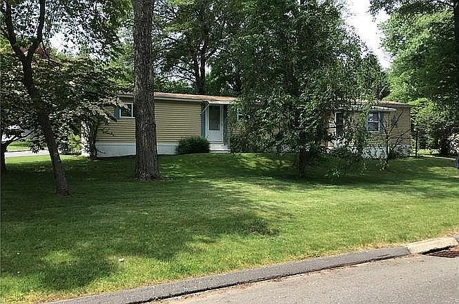 Front view Corner lot