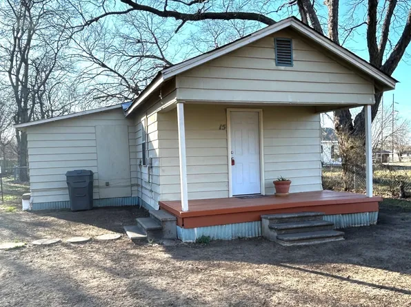 15 N St NW, Ardmore, OK 73401