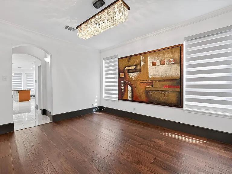 1311 Rene Ct — Photo 5