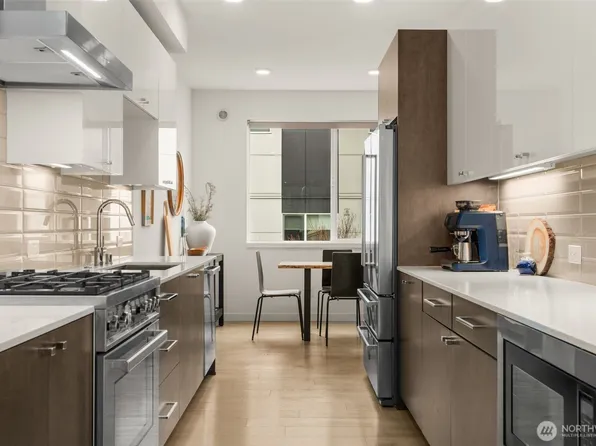 1638 20th Avenue #B, Seattle, WA 98122