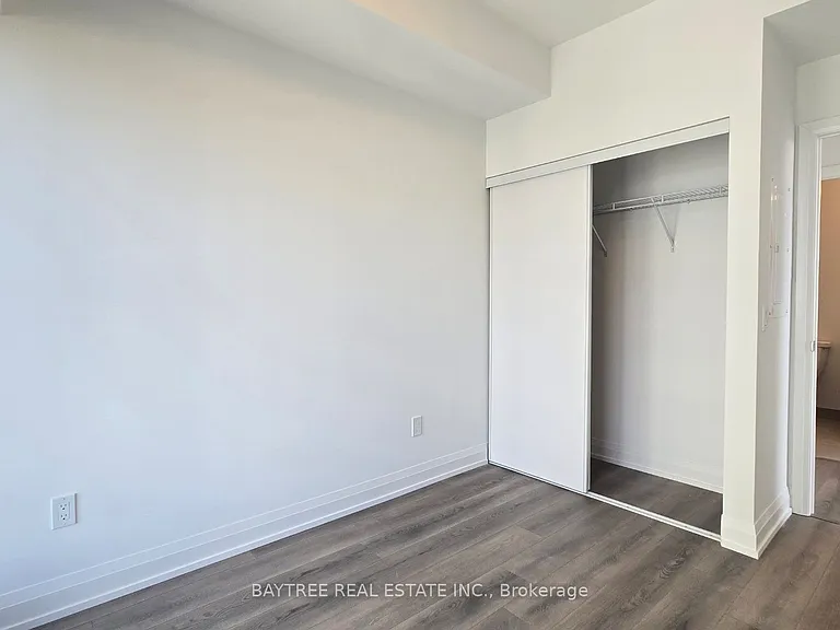 20 Soudan Ave #2308 — Photo 8