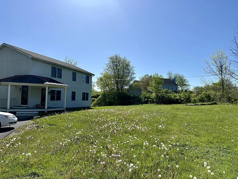 102 Vosburgh Rd #2 — Photo 4