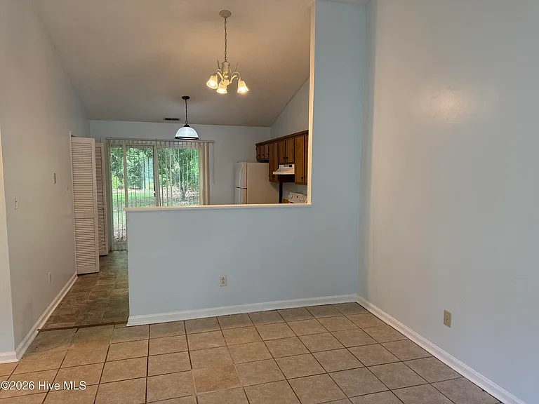 133 Twin Wood Dr — Photo 3