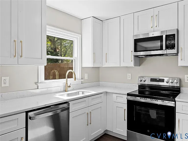3 bed, 1248 sqft, $2,250 — Photo 3