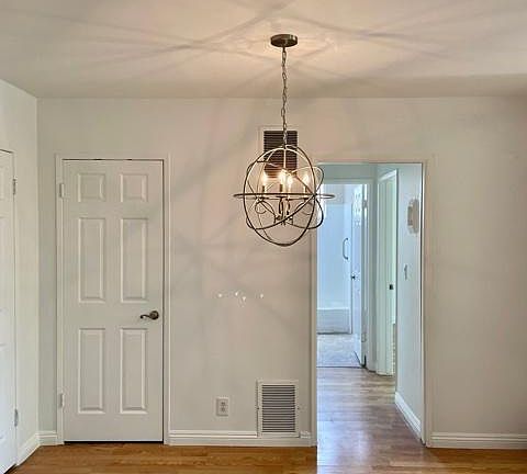 5th image of 919 N Harper Ave #5