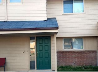 927 Cooper Dr N, Columbia, MO 65201
